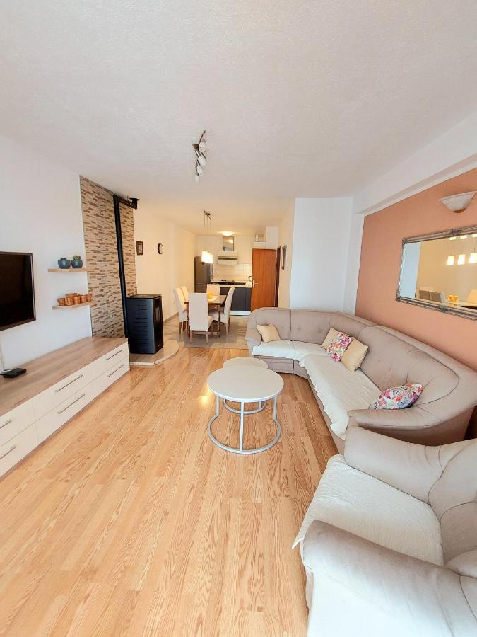 Apartment With Private Pool "Patricia" Makarska Eksteriør bilde